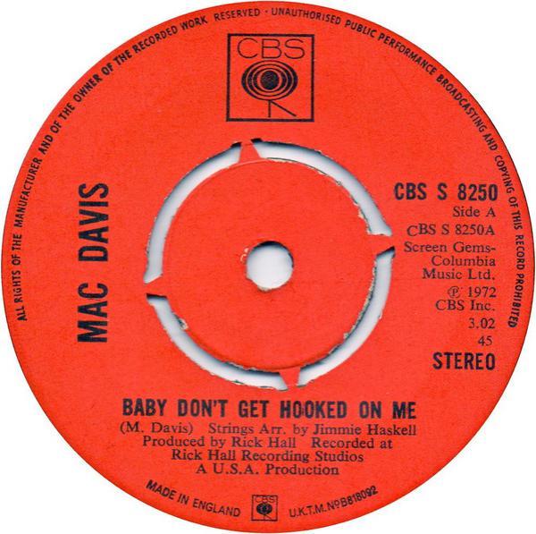 Mac Davis - Baby Don't Get Hooked On Me